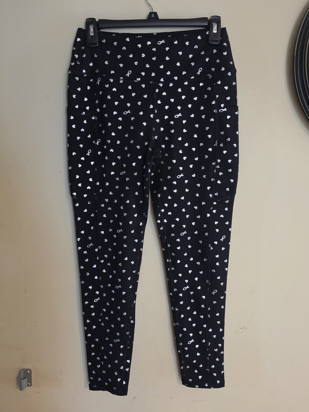 Black Leggings with White Heart Print Pattern